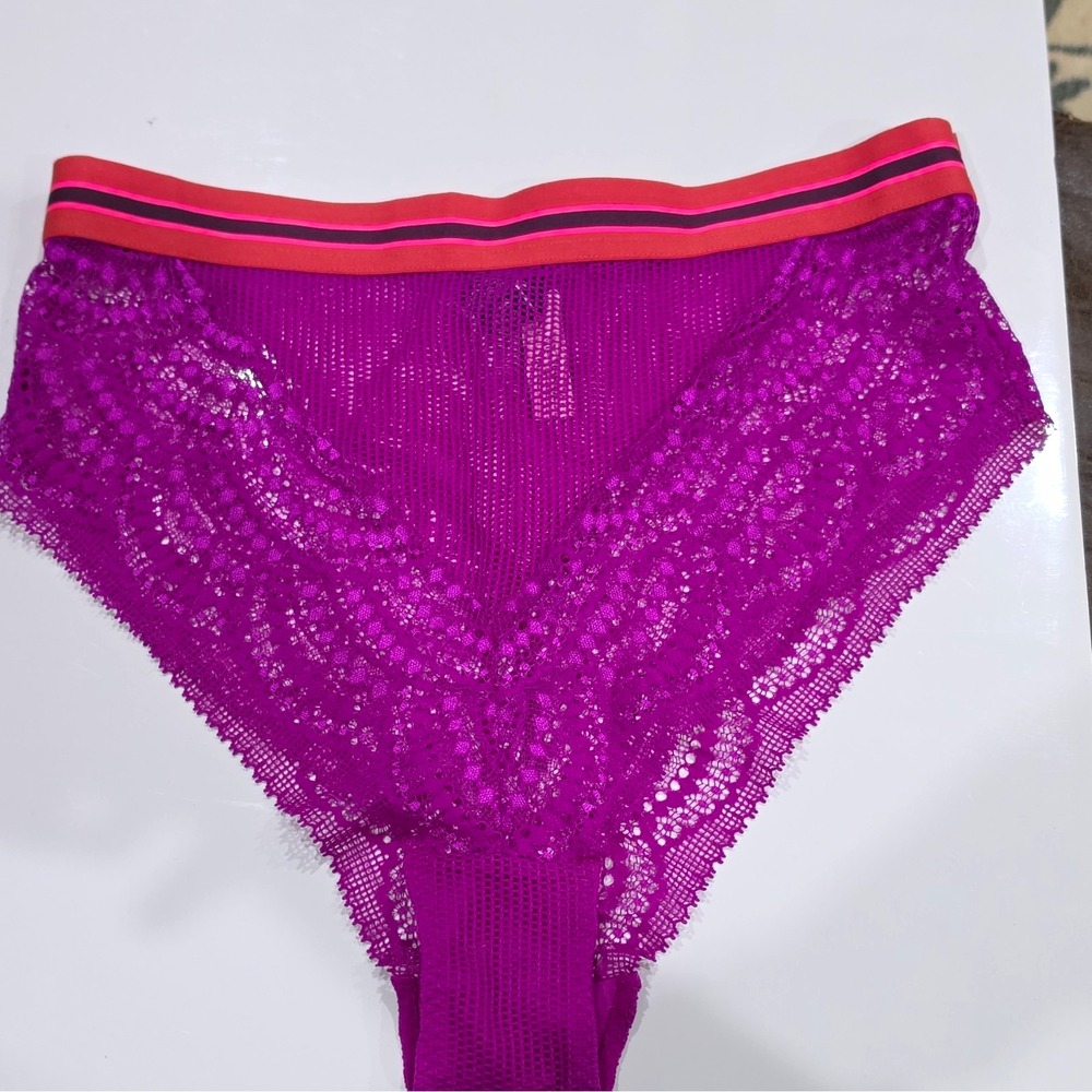 Victoria's Secret Purple Lace High-Waist Cheeky Panties L New With Tags